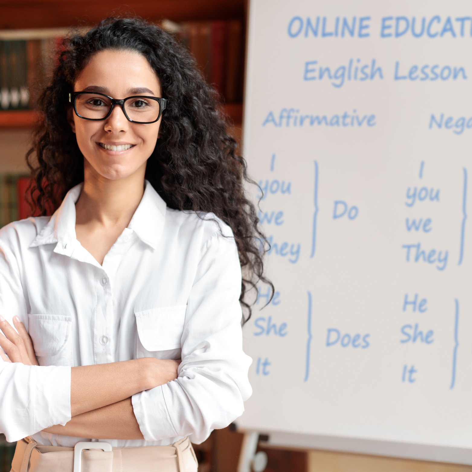 Microlins JD Ângela SP Curso de Inglês, robótica, programação, informática, cuidador de idosos, Auxiliar Odontológico, auxiliar Médico, Atendente de Farmácia.