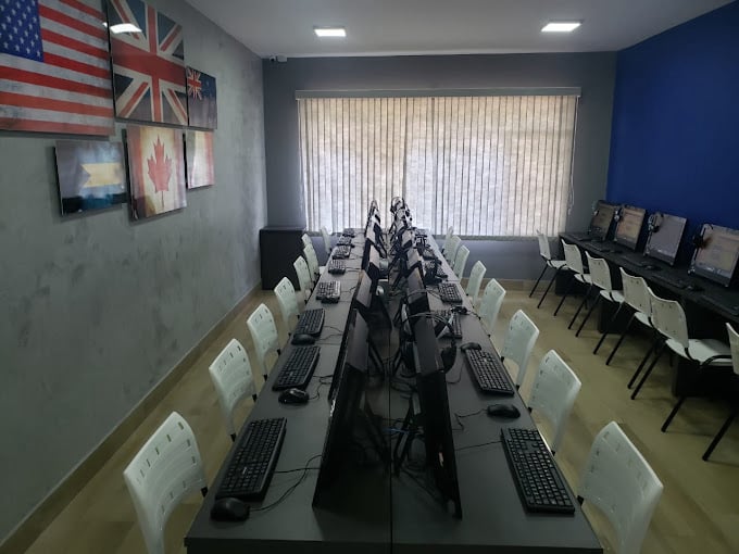Microlins JD Ângela, SP Curso de Inglês, robótica, programação, informática, cuidador de idosos, Auxiliar Odontológico, auxiliar Médico, Atendente de Farmácia.